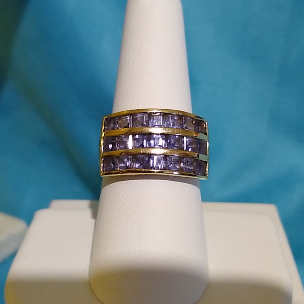10k Yellow Gold Iolite Ring